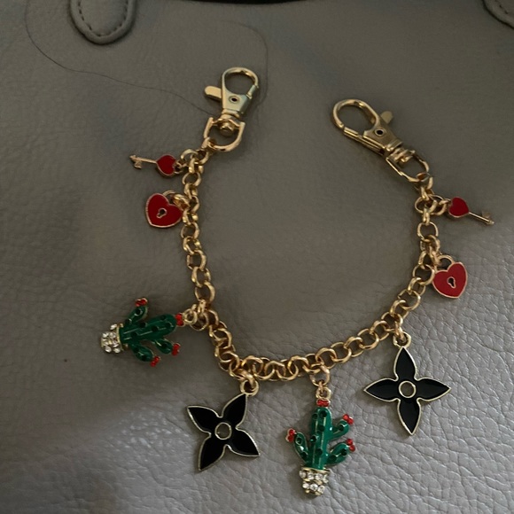 Cactus clover chain charm for purses - Picture 3 of 3